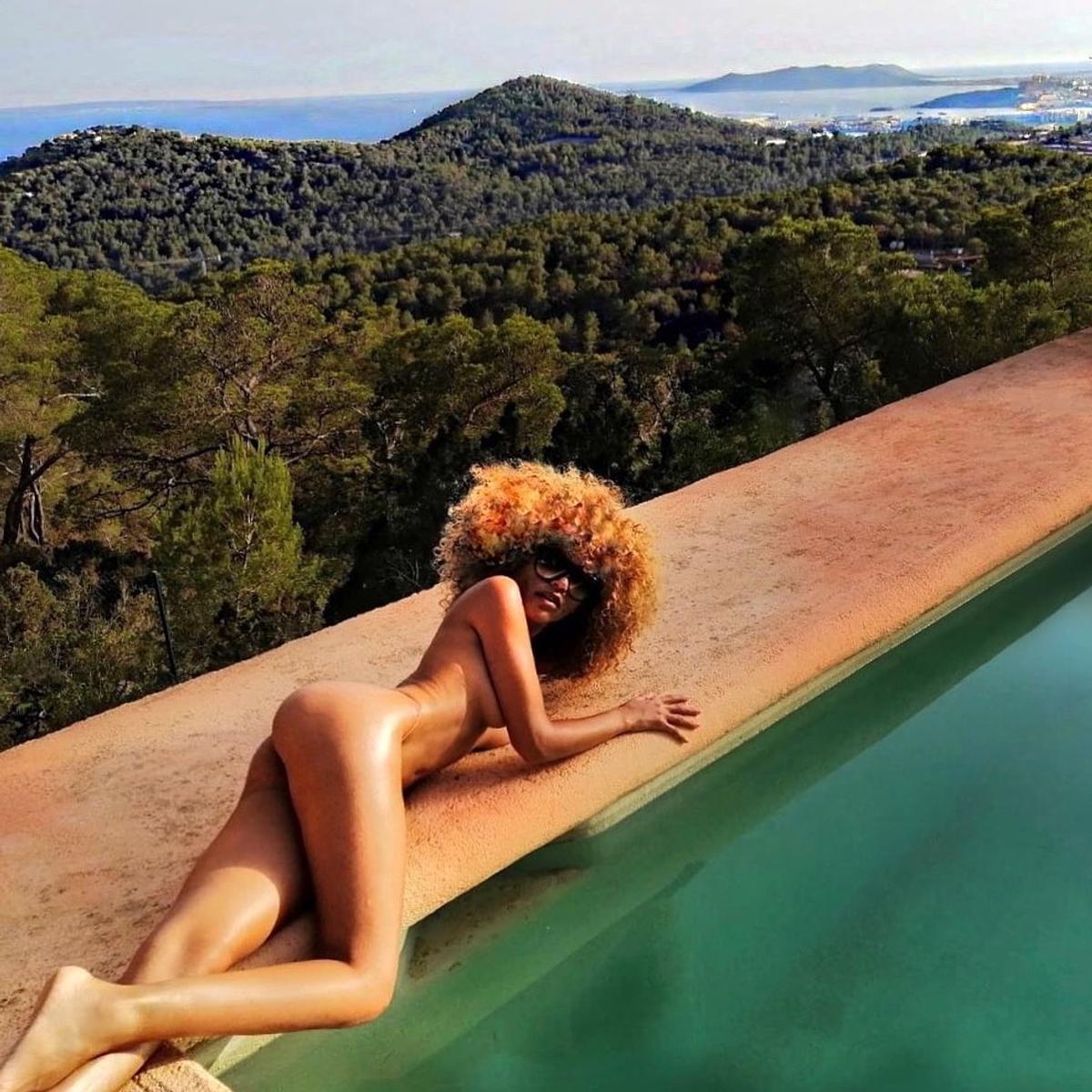 FOTO Sirena nepotului lui Agnelli » Iubire exotică pentru fiul fostului președinte de la Juventus