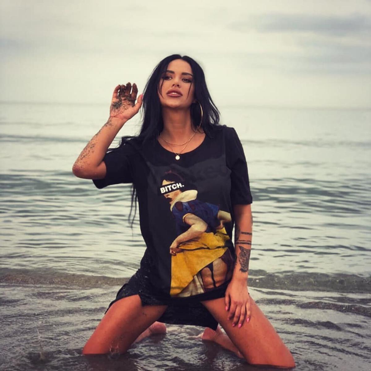 Daniela Crudu - Divizia Sexy