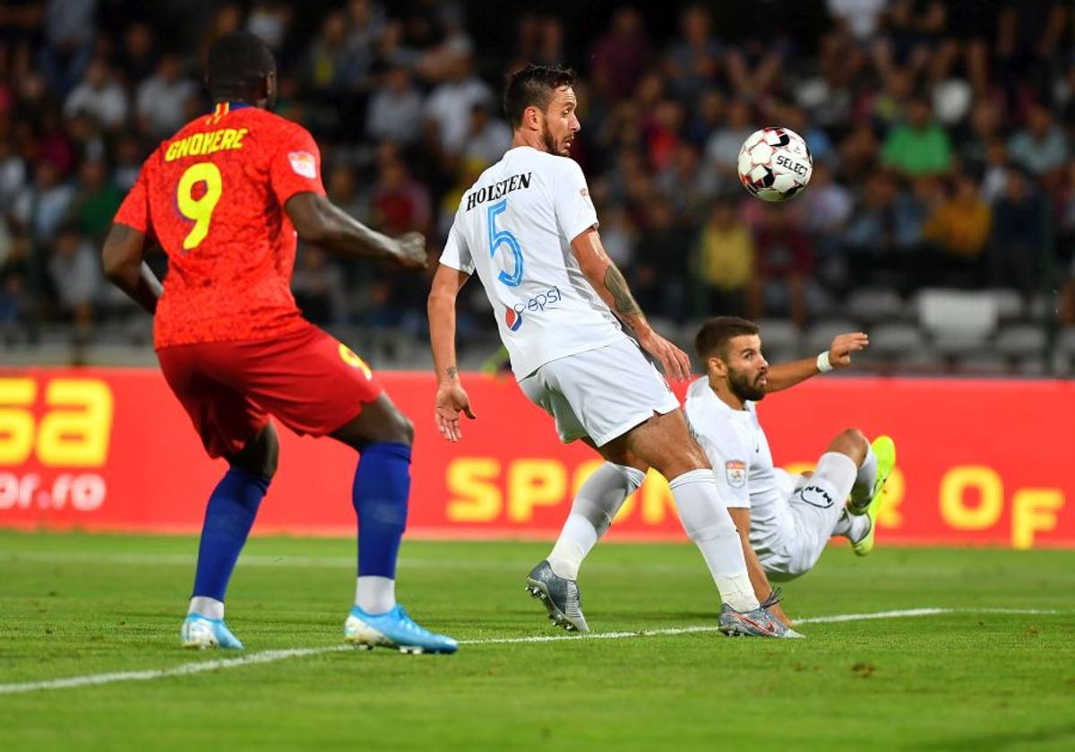 FCSB - VIITORUL 2-1 / Ca prin brânză! Secvență excelentă de imagini suprinse de fotoreporterul GSP Raed Krishan cu gafele în serie ale fundașilor Viitorului la golul lui Gnohere