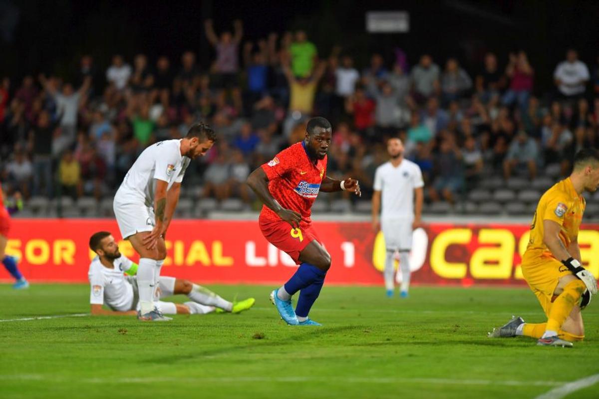 FCSB - VIITORUL 2-1 / A trecut ca prin brânză! Secvență excelentă de imagini suprinse de fotoreporterul GSP Raed Krishan cu gafele în serie ale fundașilor Viitorului la golul lui Gnohere