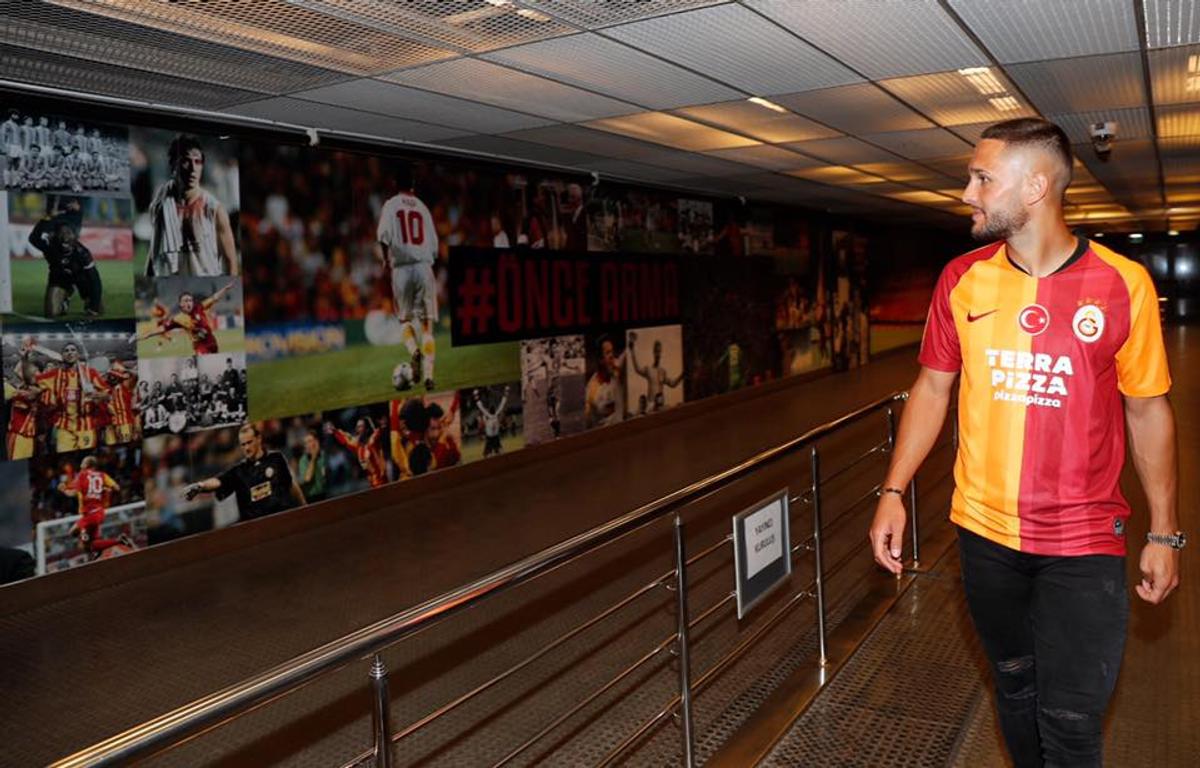 FOTO Florin Andone a semnat cu Galatasaray