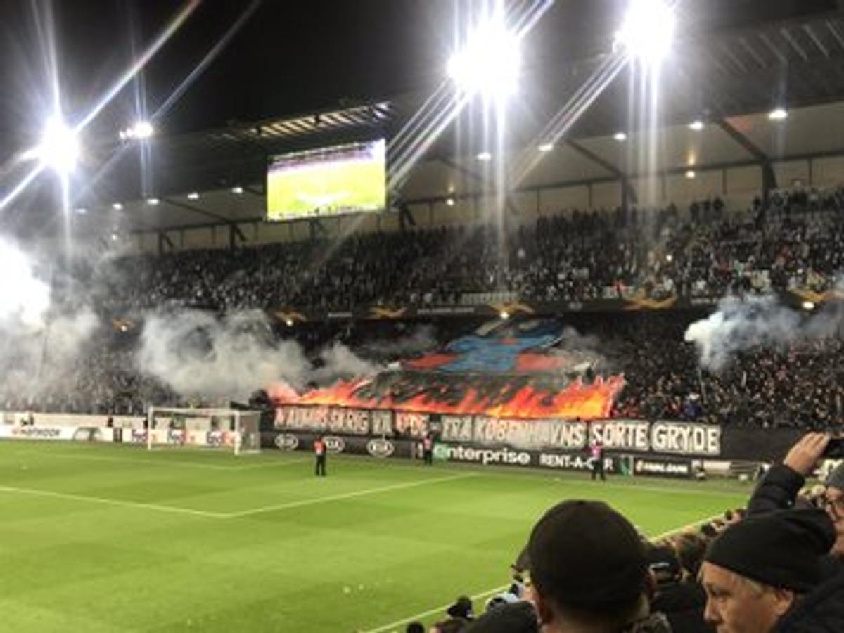 EUROPA LEAGUE, MALMO - COPENHAGA // VIDEO+FOTO Haos în Suedia! Meci întrerupt din cauza fanilor: sute de torțe și o scenografie remarcabilă