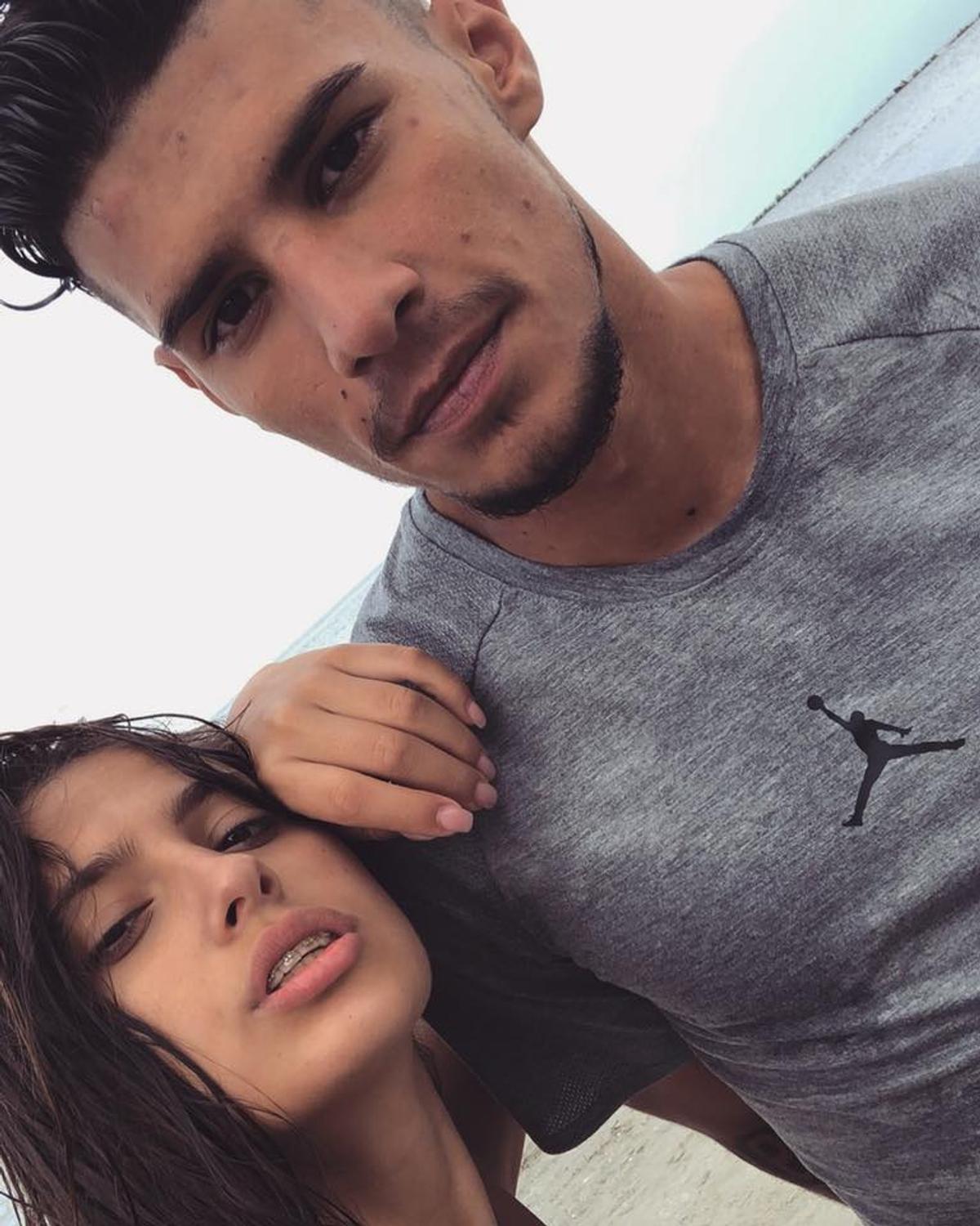 FOTO Răvășitoare! Ioana Timofeciuc a pozat sexy la Disneyland în timp ce Florinel Coman era în cantonament