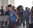 ROMÂNIA - SPANIA // GALERIE FOTO Naționala Spaniei a ajuns în București! Ramos și Carvajal au fost solicitați pentru poze » Reacția jucătorilor