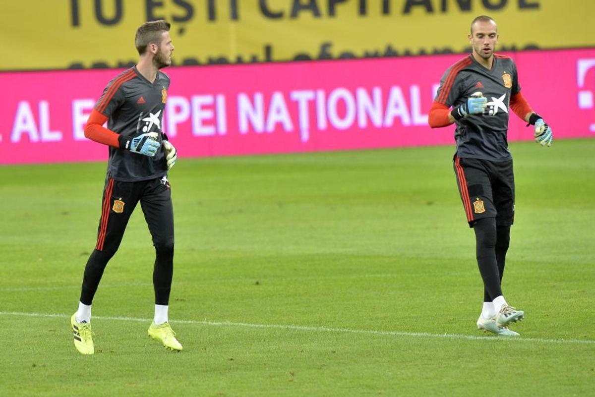 ROMÂNIA - SPANIA // Dinamovistul din lotul lui Uhrin vrăjit de „Furia Roja” » A mers la antrenamentul oficial și s-a fotografiat cu Sergio Ramos