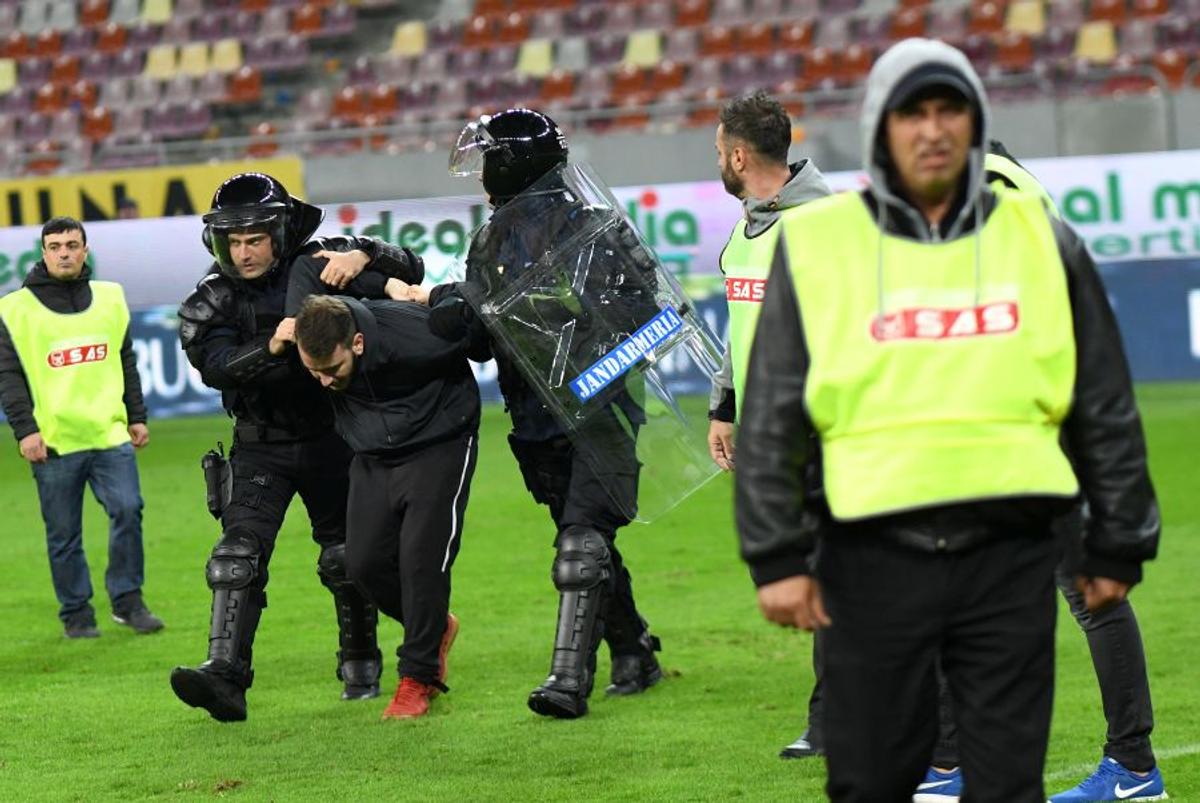 FCSB - DINAMO 1-1 / VIDEO Bătaie la finalul derby-ului!