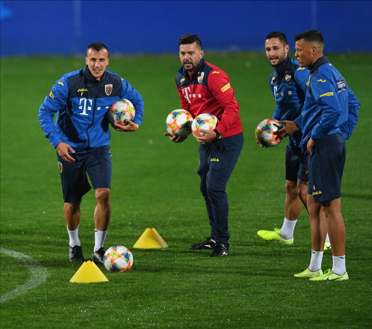 FEROE - ROMÂNIA // FOTO+VIDEO / Probleme pentru Cosmin Contra » Romario Benzar ar putea lipsi din „dubla” cu Insulele Feroe și Norvegia