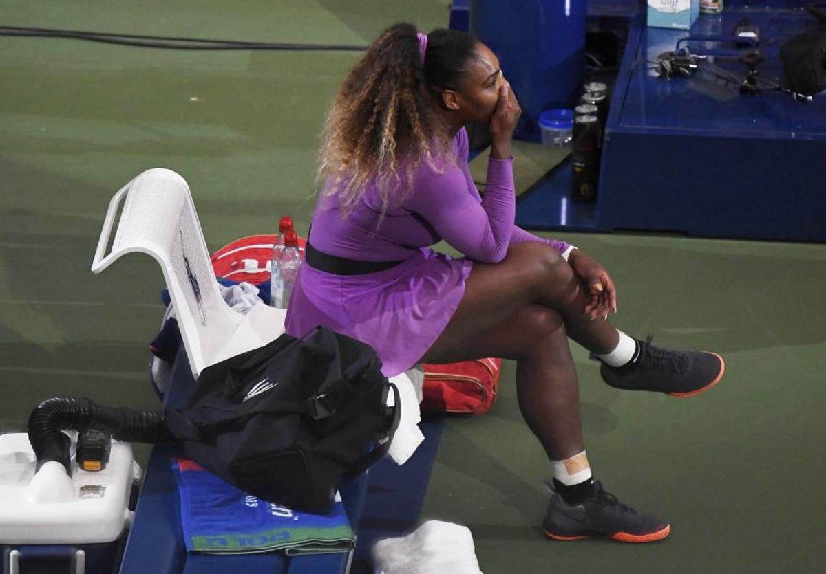 BIANCA ANDREESCU - SERENA WILLIAMS 6-3, 7-5 // FOTO Toți românii au remarcat gestul Biancăi! Ce a făcut imediat după ultimul punct al finalei