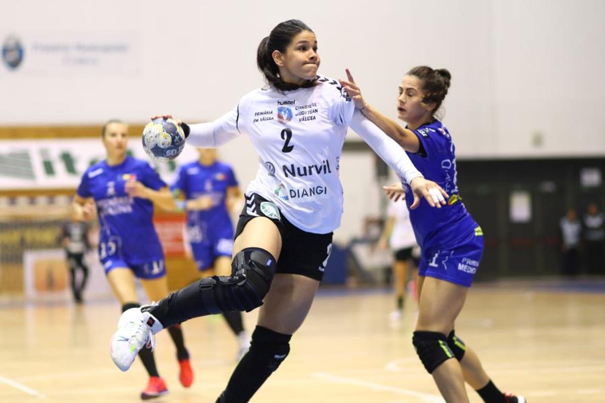 SCM Craiova - SCM Rm. Vâlcea 23-27 // GALERIE FOTO Campioana, victorie fără emoții în „Derby de Oltenia”