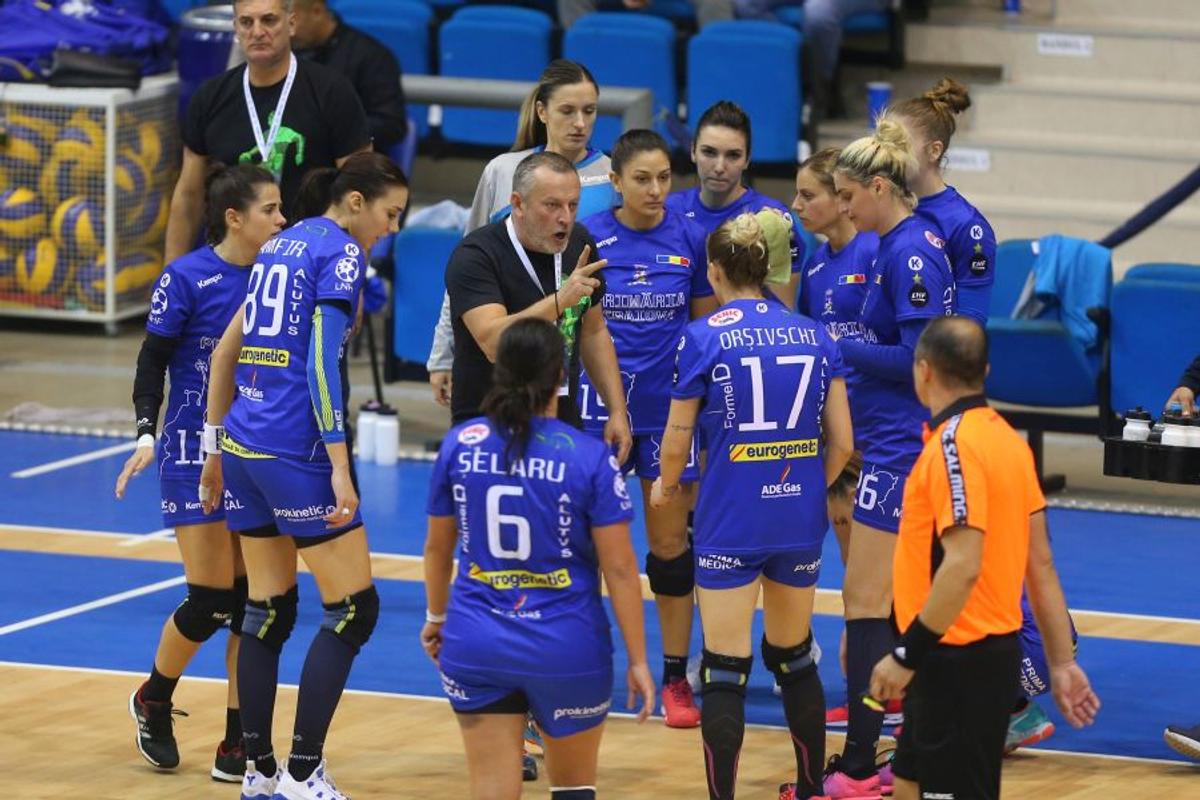 SCM Craiova - SCM Rm. Vâlcea 23-27 // GALERIE FOTO Campioana, victorie fără emoții în „Derby de Oltenia”