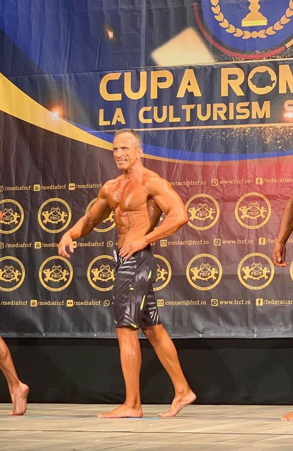 GALERIE FOTO Florentin Corbeanu e „Ronnie Coleman de România” » Polițist oltean, campion național de culturism la 49 de ani!