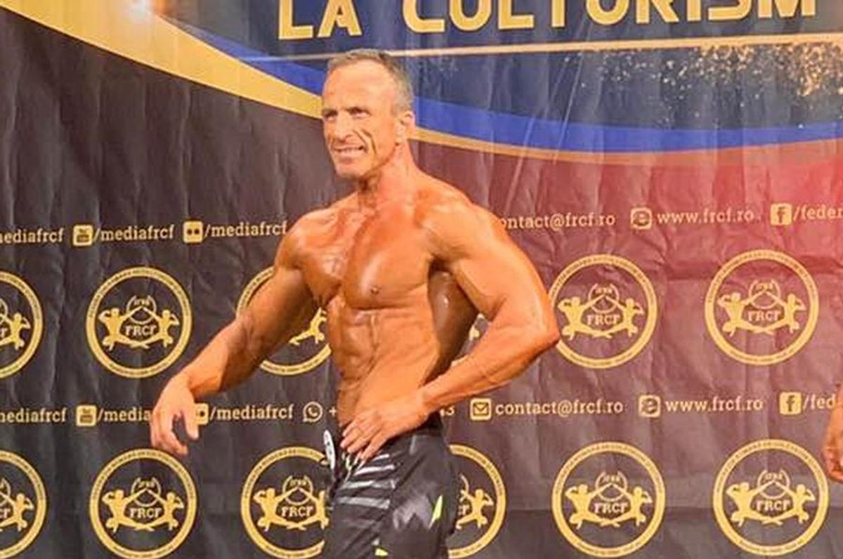 GALERIE FOTO Florentin Corbeanu e „Ronnie Coleman de România” » Polițist oltean, campion național de culturism la 49 de ani!