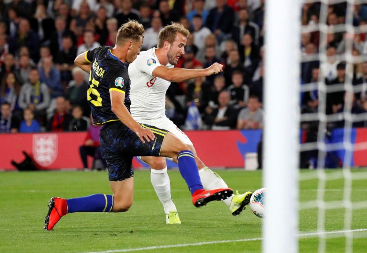 PRELIMINARII EURO 2020 // FOTO Seară de excepție cu 34 de goluri! OPT s-au marcat în Anglia - Kosovo, victorii fără emoții pentru Franța și Portugalia + surpriză mare provocată de Albania