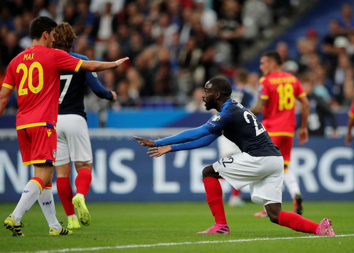 PRELIMINARII EURO 2020 // FOTO Seară de excepție cu 34 de goluri! OPT s-au marcat în Anglia - Kosovo, victorii fără emoții pentru Franța și Portugalia + surpriză mare provocată de Albania