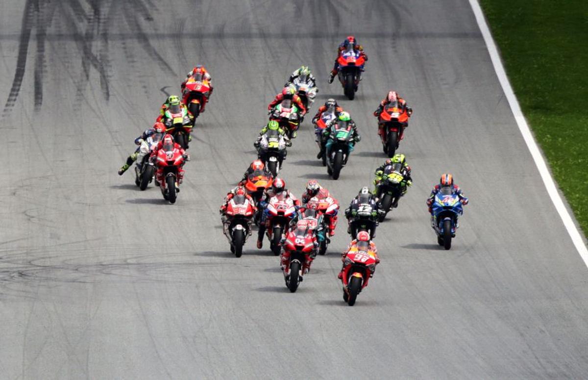 MOTO GP / VIDEO Andrea Dovizioso câștigă dramatic, la ultimul viraj, pe Red Bull Ring, în Austria + Clasamentul actualizat