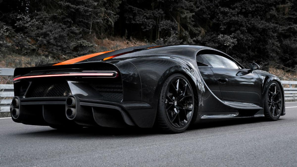 VIDEO Bugatti a lansat un nou model de lux: Chiron Super Sport 300+ atinge 490 km/h și costă 3,5 milioane de euro!