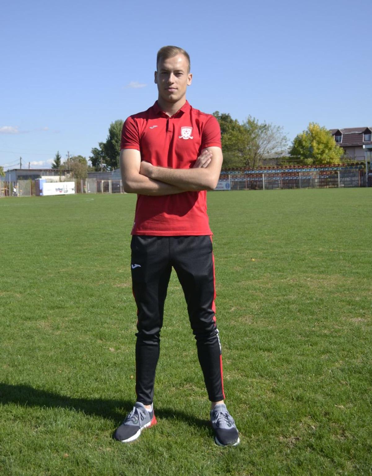 EXCLUSIV // FOTO+VIDEO Alex Dragomir e Ter Stegen de România » Joacă în Liga 3, iar asemănarea este fascinantă