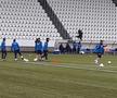 FEROE - ROMÂNIA // VIDEO+FOTO Ultrașii au venit la antrenamentul oficial al naționalei + Vremea le-a dat bătăi de cap „tricolorilor”