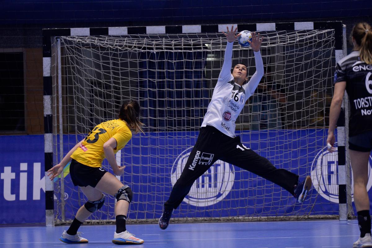 CSM BUCUREȘTI - ROSTOV DON 23-23 // VIDEO+FOTO Egal dramatic! „Tigroaicele” au revenit remarcabil și au fost aproape să câștige pe final