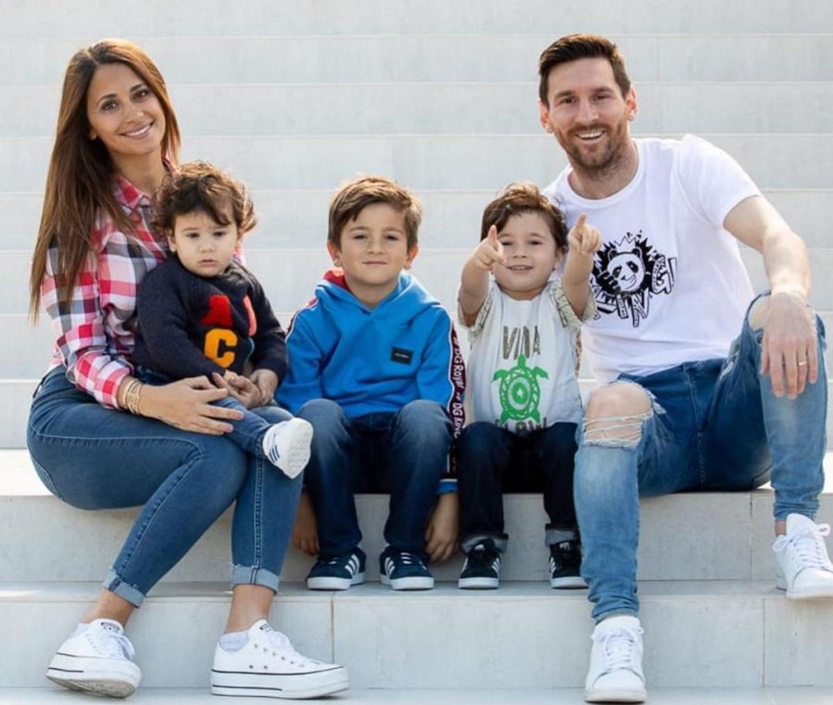 FOTO+VIDEO Lionel Messi stă de o lună pe tușă și acum a spus adevărul despre accidentarea suferită: „Mi se tot fac teste”