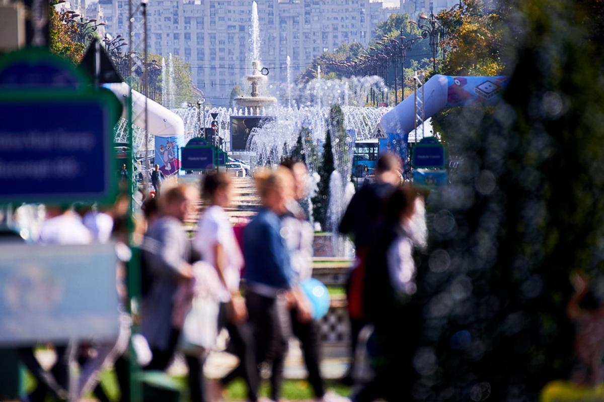 FOTO BUCHAREST MARATHON 2019 // Veselie în alergare pe străzile Bucureștiului