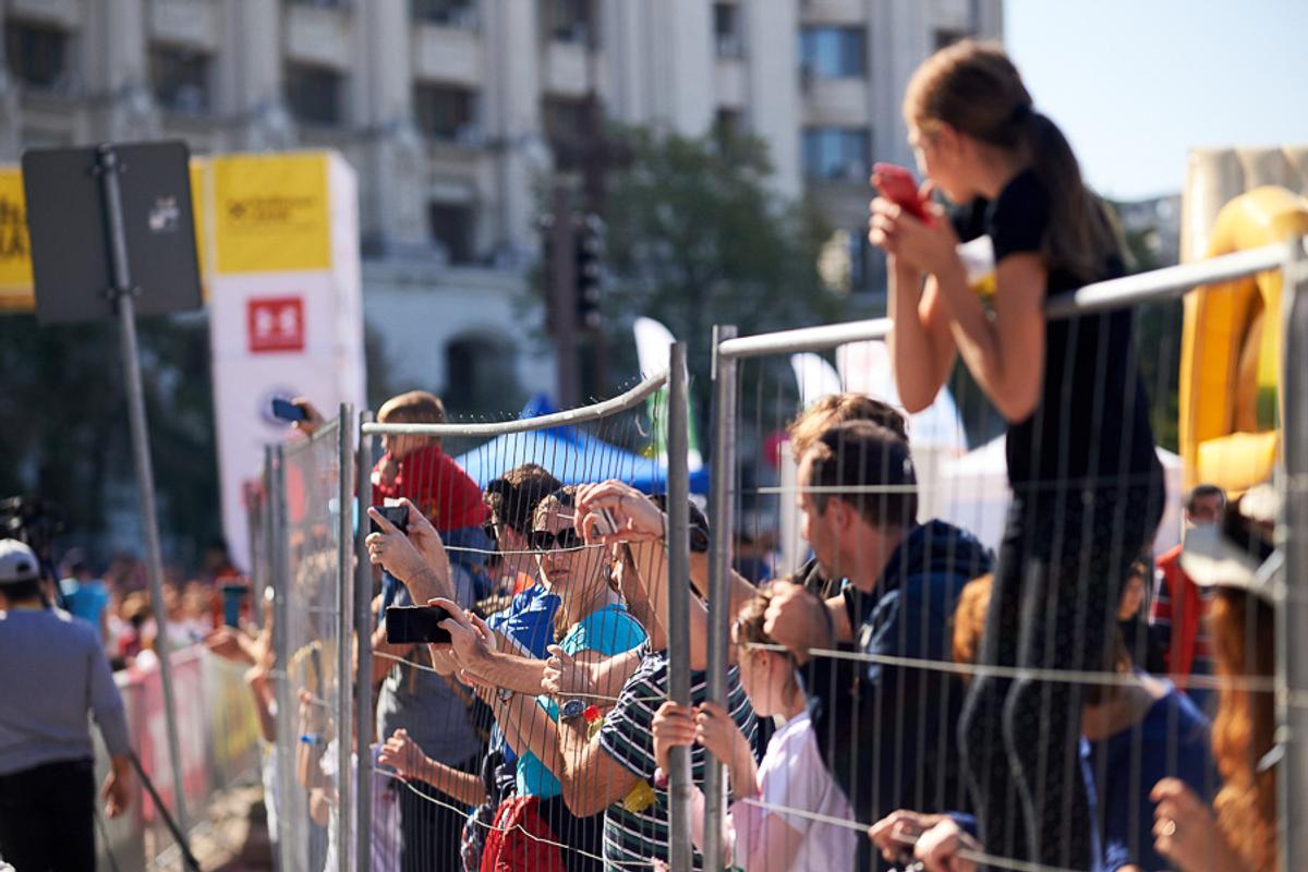 FOTO BUCHAREST MARATHON 2019 // Veselie în alergare pe străzile Bucureștiului