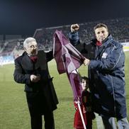 Dan Petrescu, prezentat la Rapid, în decembrie 2003