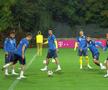 ROMÂNIA - NORVEGIA // FOTO Cosmin Contra și-a împărțit jucătorii în două tabere la antrenamentul de astăzi