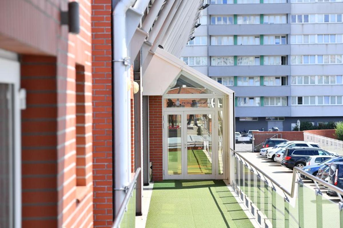 MLADA BOLESLAV - FCSB // VIDEO+FOTO Cehii stau la coadă să vadă "cel mai cunoscut club românesc"