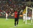 GAZIANTEP - BEȘIKTAȘ 3-2 // VIDEO Șumudică a condus Beșiktaș cu 3-0, dar a primit două goluri într-un minut! Cum s-a terminat „nebunia” de meci în care au fost acordate trei cartonașe roșii
