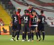 GAZIANTEP - BEȘIKTAȘ 3-2 // VIDEO Șumudică a condus Beșiktaș cu 3-0, dar a primit două goluri într-un minut! Cum s-a terminat „nebunia” de meci în care au fost acordate trei cartonașe roșii
