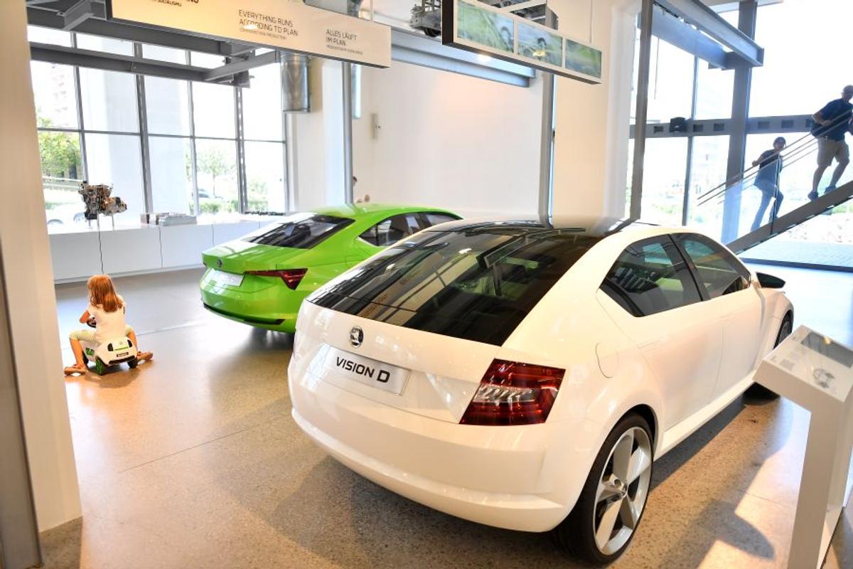 MLADA - FCSB // VIDEO + FOTO Am vizitat Muzeul Skoda din Cehia: 350 de modele cu o istorie fabuloasă