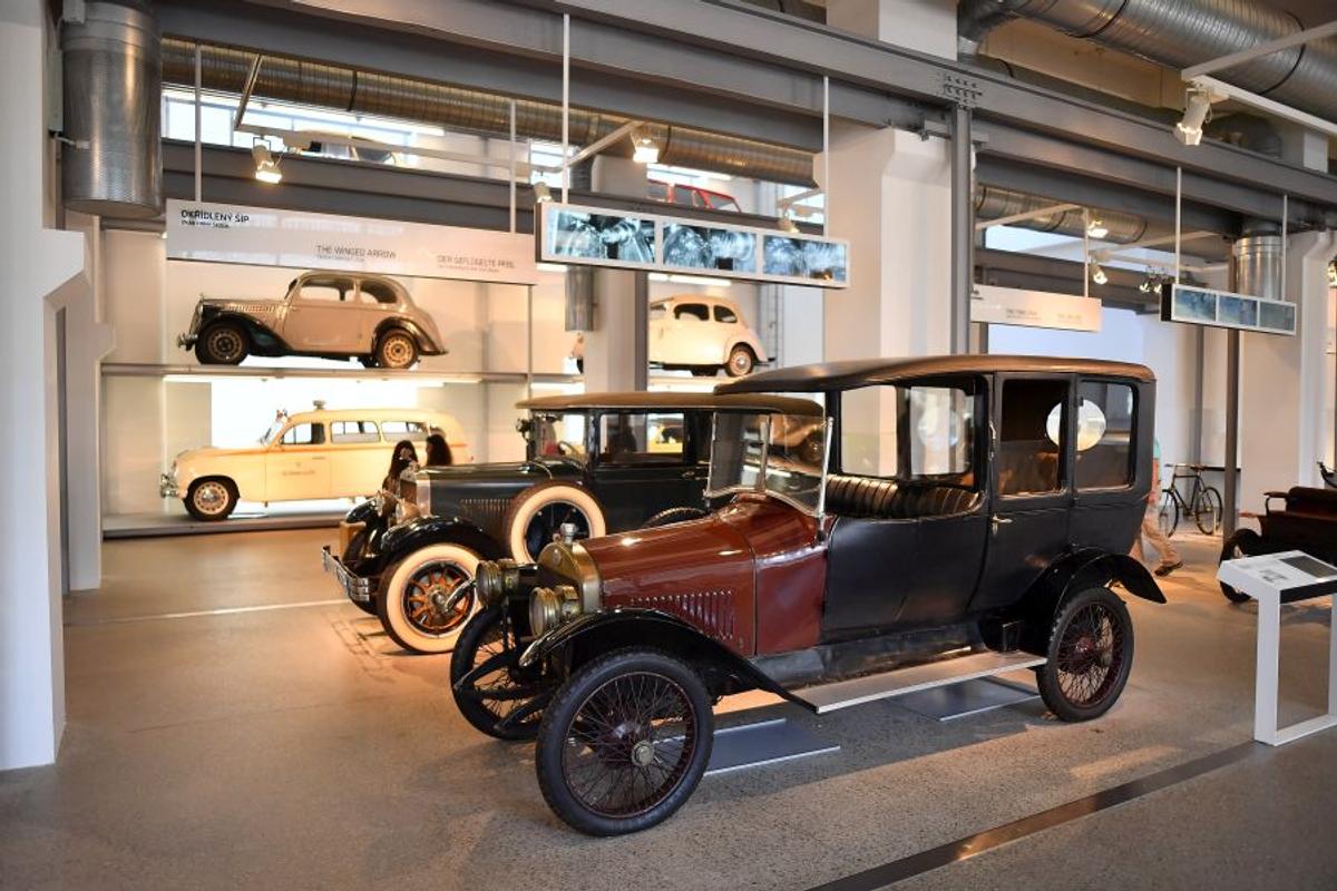 MLADA - FCSB // VIDEO + FOTO Am vizitat Muzeul Skoda din Cehia: 350 de modele cu o istorie fabuloasă