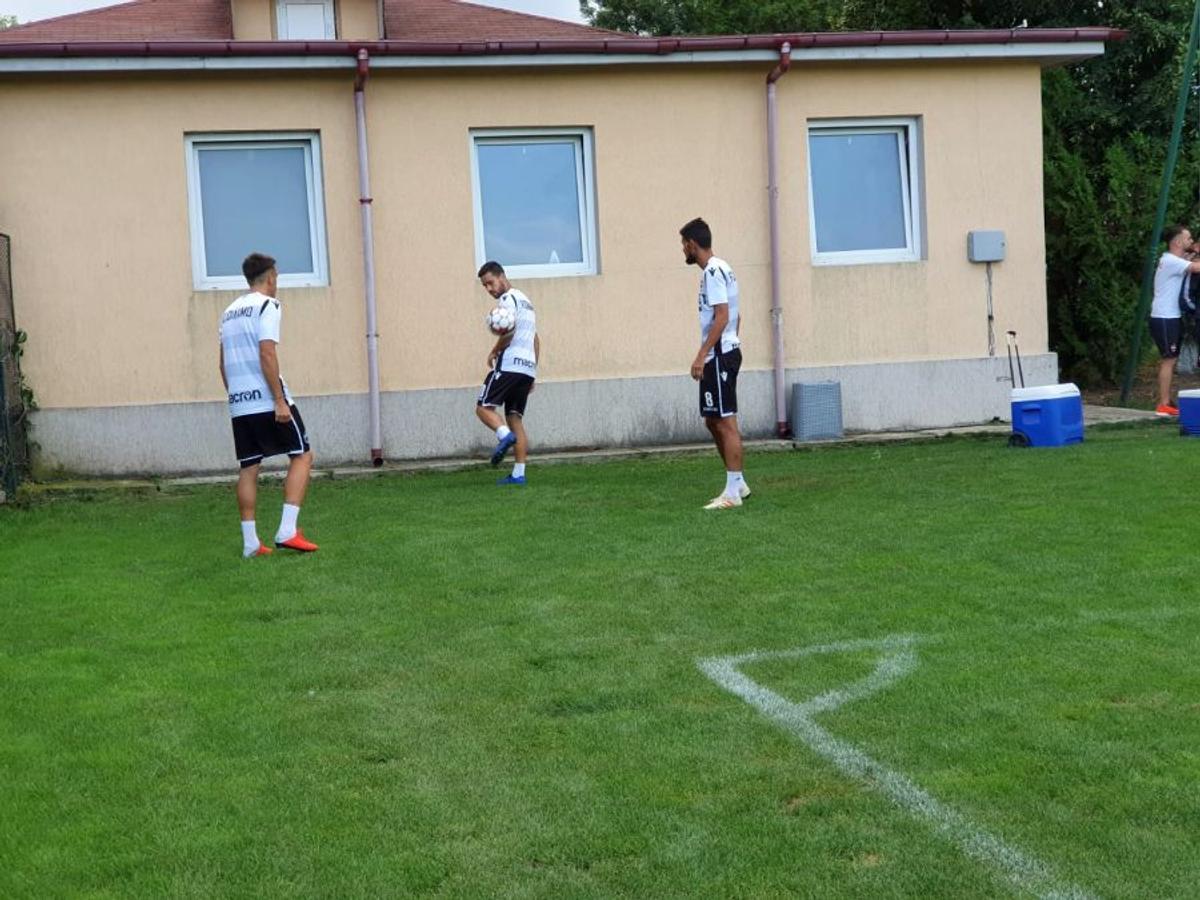 CHINDIA TÂRGOVIȘTE - DINAMO // VIDEO + FOTO Surpriză la Dinamo: 10 jucători la control antidoping » Ce vedetă a venit la antrenament