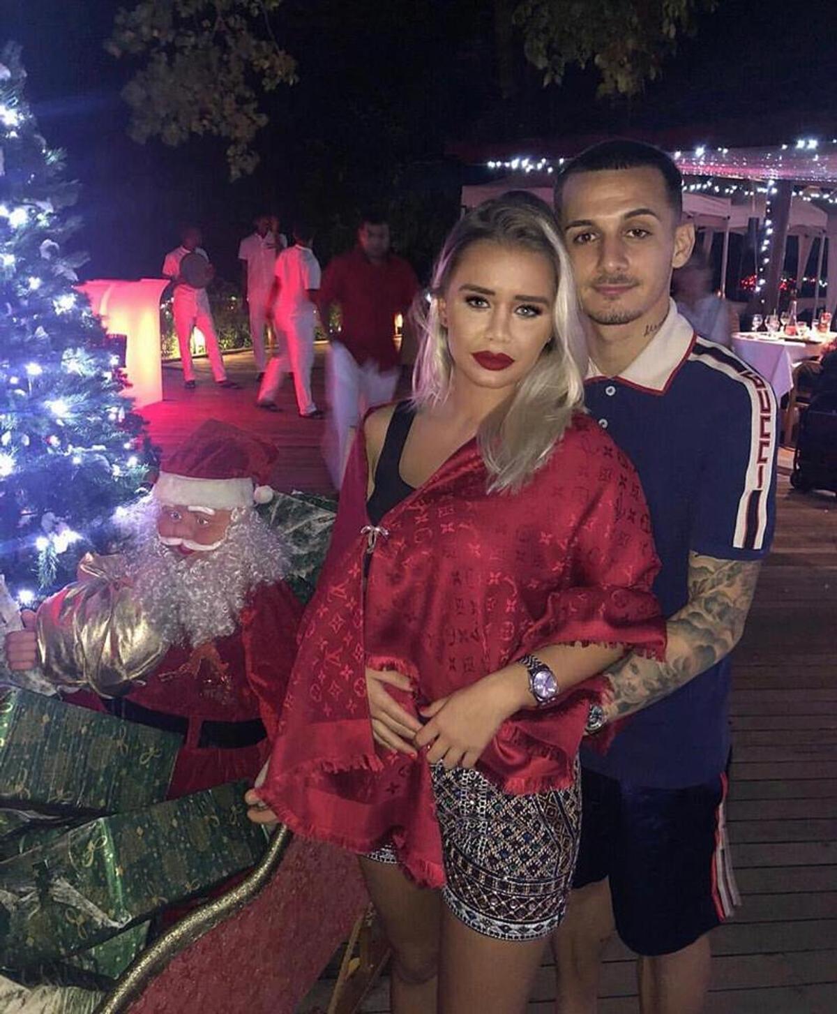 FOTO „Barbie din Bănie” l-a făcut tătic pe Alex Mitriță! „Iubita mea soție, îți mulțumesc pentru minunea pe care ai adus-o pe lume”