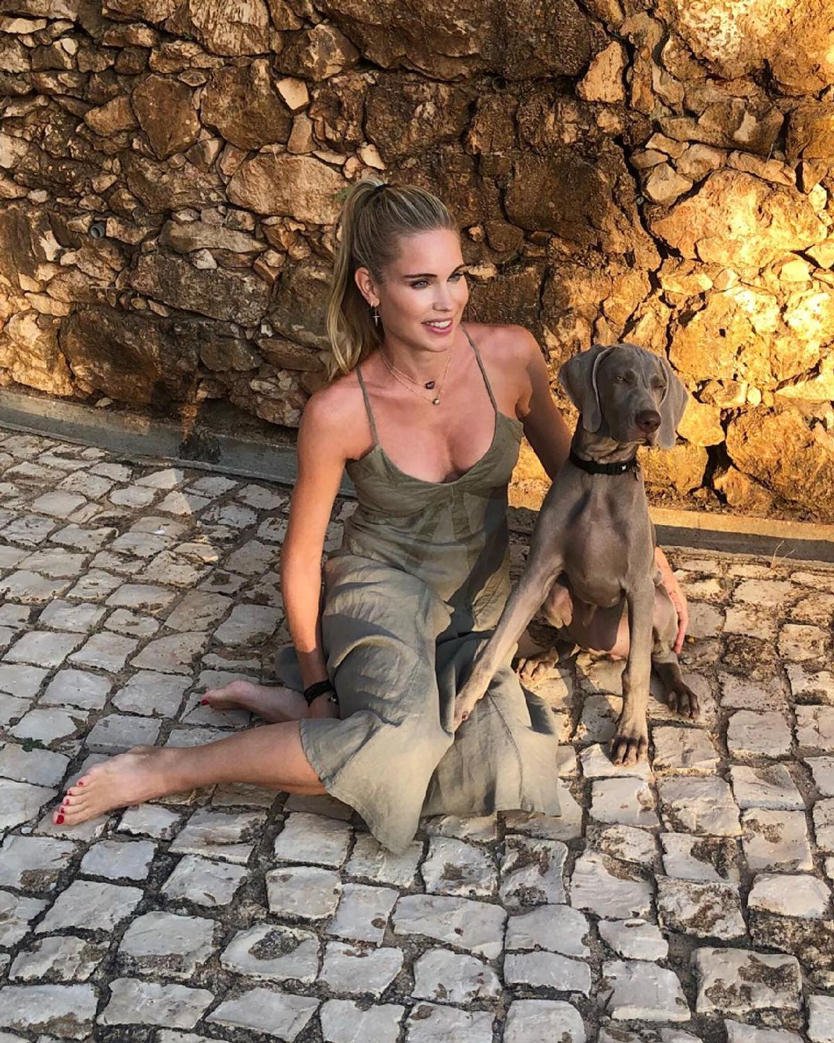 FOTO O frumusețe și la 44 de ani! Soția lui Luis Figo surprinde: imagini super sexy