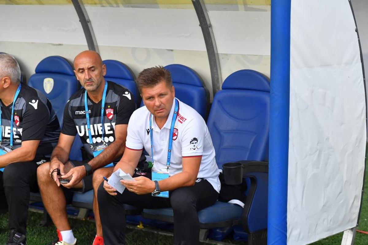 CHINDIA TÂRGOVIȘTE - DINAMO 3-2 // VIDEO+FOTO Uhrin n-a schimbat nimic! Roș-albii pierd contra Chindiei și revin pe ULTIMUL LOC