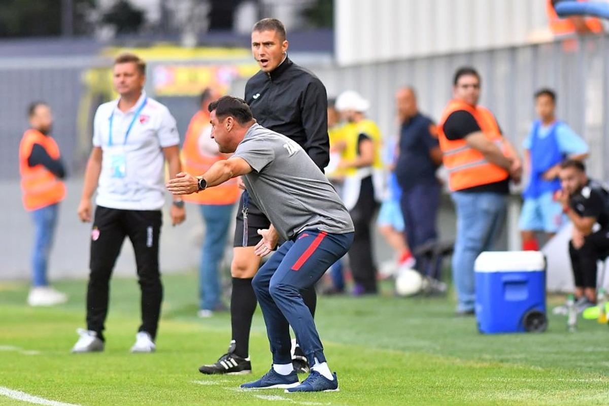 CHINDIA TÂRGOVIȘTE - DINAMO 3-2 // VIDEO+FOTO Uhrin n-a schimbat nimic! Roș-albii pierd contra Chindiei și revin pe ULTIMUL LOC