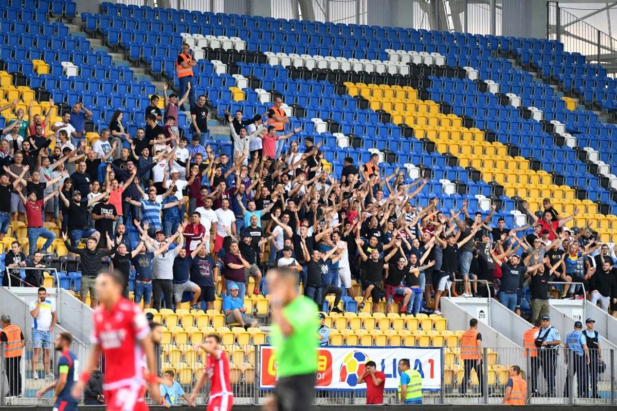CHINDIA TÂRGOVIȘTE - DINAMO 3-2 // VIDEO+FOTO Uhrin n-a schimbat nimic! Roș-albii pierd contra Chindiei și revin pe ULTIMUL LOC