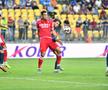 CHINDIA TÂRGOVIȘTE - DINAMO 3-2 // VIDEO+FOTO Uhrin n-a schimbat nimic! Roș-albii pierd contra Chindiei și revin pe ULTIMUL LOC