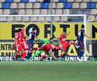 CHINDIA TÂRGOVIȘTE - DINAMO 3-2 // VIDEO+FOTO Uhrin n-a schimbat nimic! Roș-albii pierd contra Chindiei și revin pe ULTIMUL LOC