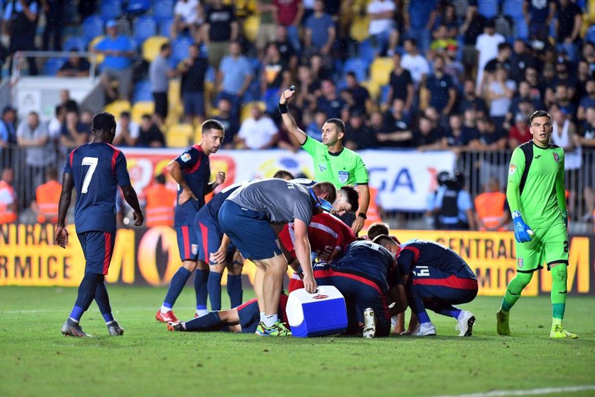 CHINDIA TÂRGOVIȘTE - DINAMO 3-2 // FOTO Panică în prelungirile meciului! Marius Martac a leșinat, iar ambulanța și-a făcut apariția pe teren