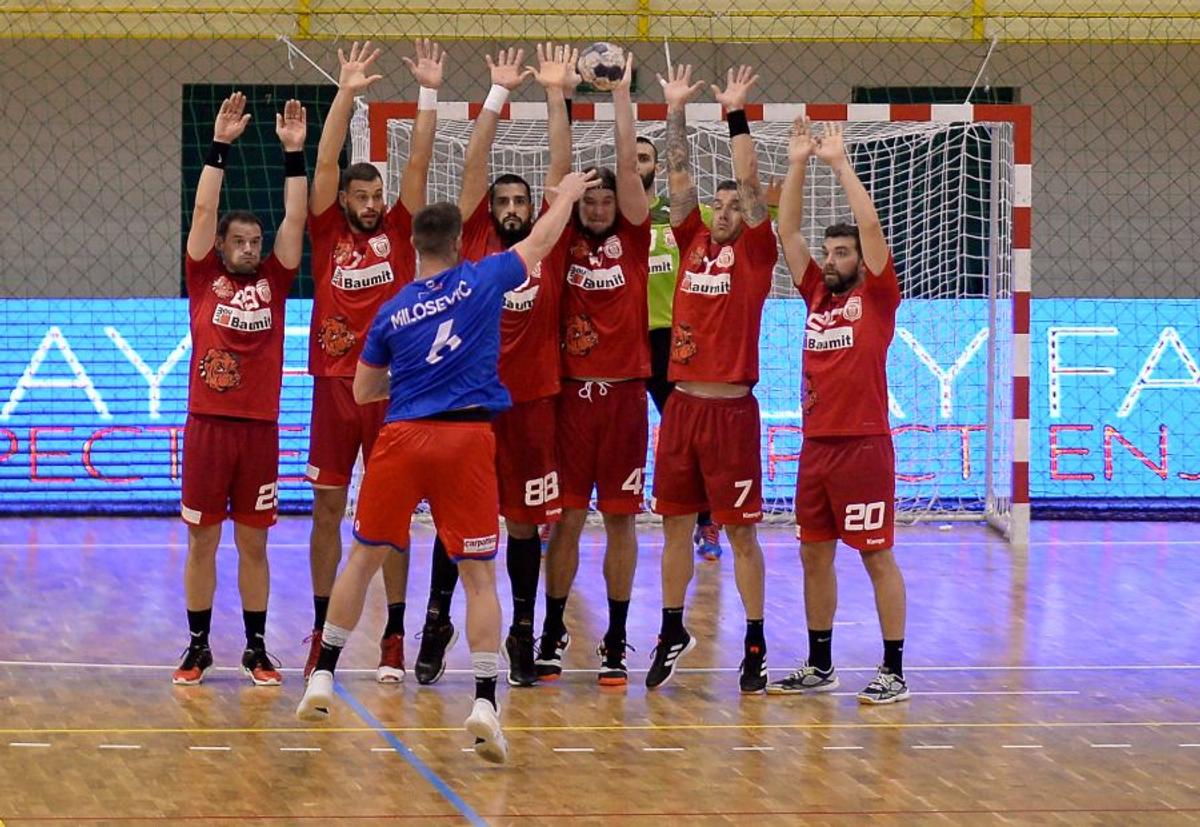 STEAUA - DINAMO 27-26 // În ultima secundă! Steaua a obținut o victorie dramatică în fața lui Dinamo, care era neînvinsă până azi în campionatul