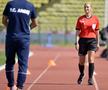 GALERIE FOTO A „furat” toate privirile. Arbitra de rezervă a entuziasmat asistența de la derby-ul FC Argeș - U Cluj