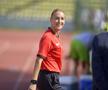 GALERIE FOTO A „furat” toate privirile. Arbitra de rezervă a entuziasmat asistența de la derby-ul FC Argeș - U Cluj
