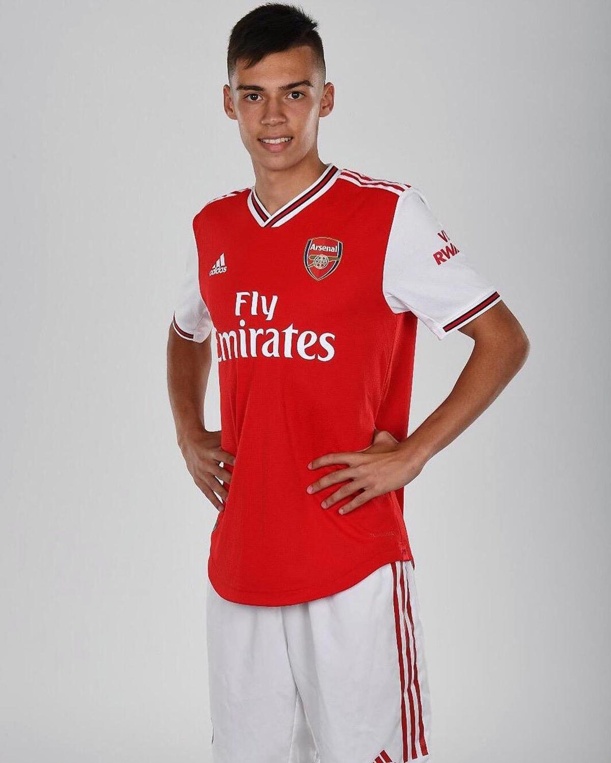 EXCLUSIV Cătălin Cîrjan a debutat la Arsenal U18 și vrea mai mult: „Muncesc din greu să fac pasul la prima echipă” » Vergil Andronache i-a dat încredere