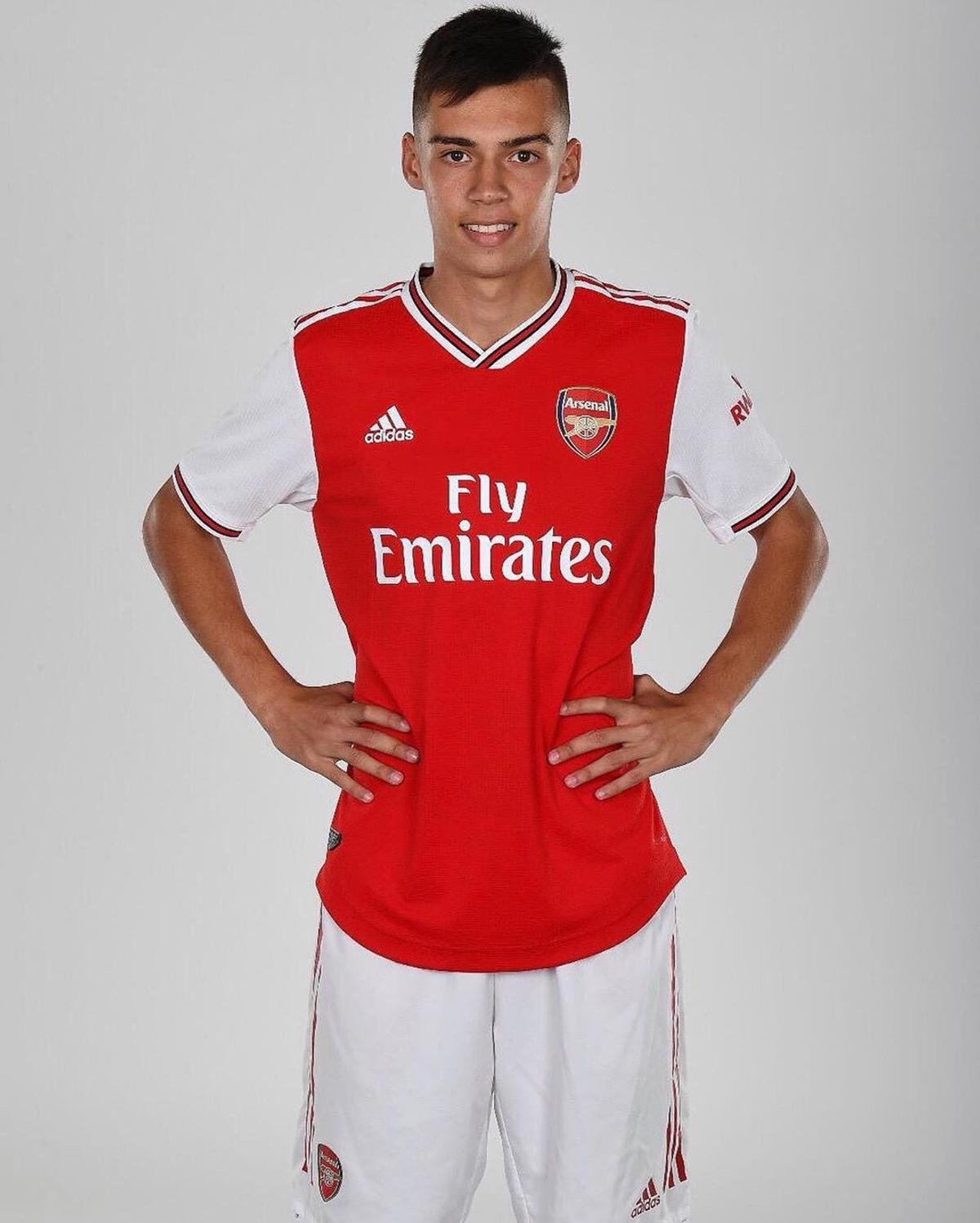 EXCLUSIV Cătălin Cîrjan a debutat la Arsenal U18 și vrea mai mult: „Muncesc din greu să fac pasul la prima echipă” » Vergil Andronache i-a dat încredere