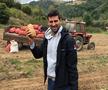 GALERIE FOTO Marele Novak Djokovic, la recoltat cartofi! » Două campioane mondiale din România l-au imitat