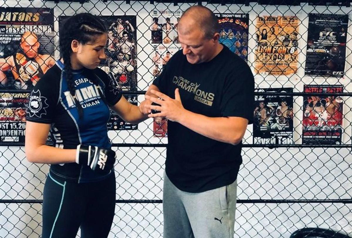 FOTO Bărbatul din spatele Dianei Belbiță, sportiva care se pregătește de debutul în UFC: „El reuşeste să facă mereu acea minune”