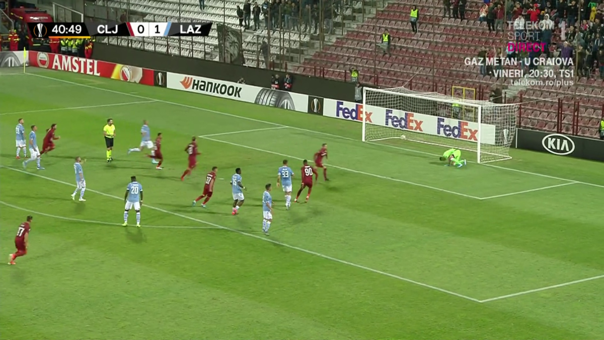 CFR CLUJ - LAZIO // FOTO Noroc că nu e VAR! „Vulpoiul” Djokovic a scos un penalty inexistent și campioana României a egalat